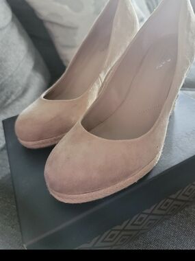 Charles David Nude Suede Wedge Pumps